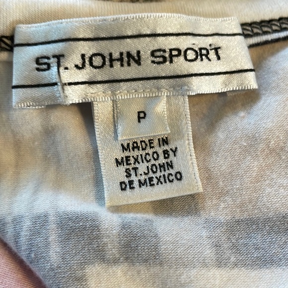 St. John Sport 3/4 Sleeve Abstract Shirt - Picture 3 of 4